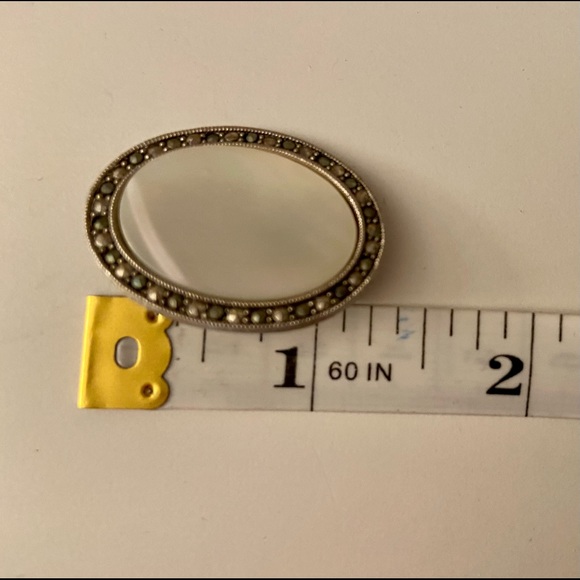 Swarovski Oval Pin - Picture 4 of 5